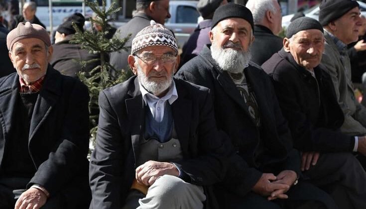 Emeklilikte yaş değişiyor mu? İşte dillendirilmeye başlanan formül