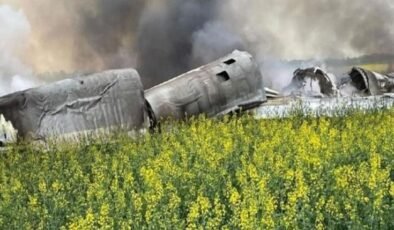 Rusya’da stratejik bombardıman uçağı düştü